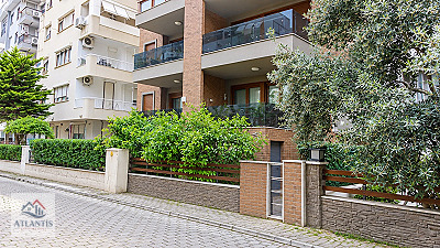 BOSTANLI'DA YENİ BİNADA 140 M² GENİŞ VE KULLANIŞLI SATILIK DAİRE