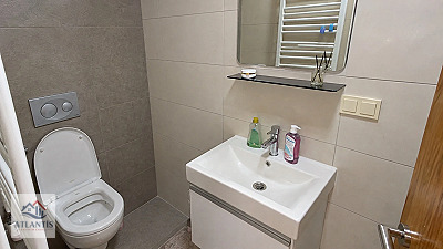 BOSTANLI'DA YENİ BİNADA 140 M² GENİŞ VE KULLANIŞLI SATILIK DAİRE