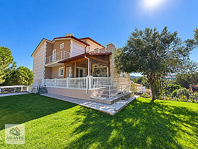 GÜZELBAHÇE ÇAMLIDA ÖZEL HAVUZLU 646 M² ARSA İÇİNDE 4+1  MÜSTAKİL VİLLA