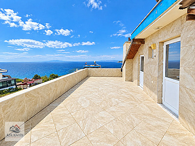 KARABURUNDA DENİZE 600 M | 466 m² BAHÇELİ | MANZARALI 6+1 VİLLA