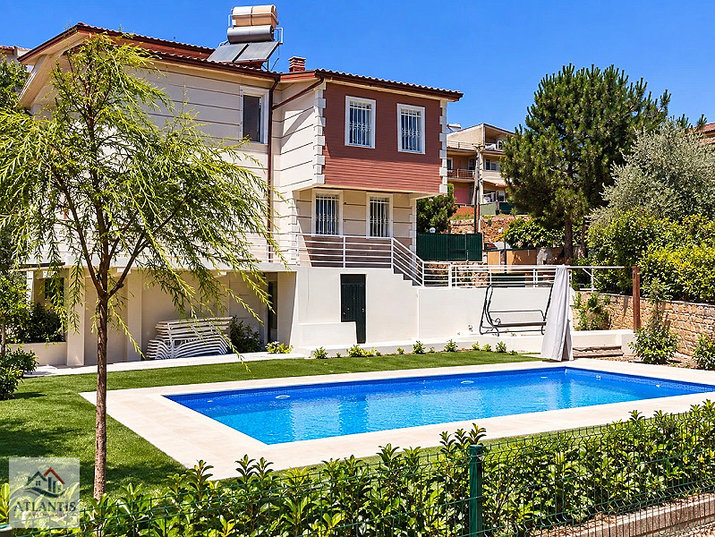 GÜZELBAHÇE ÇAMLIDA ÖZEL HAVUZLU 646 M² ARSA İÇİNDE 4+1  MÜSTAKİL VİLLA