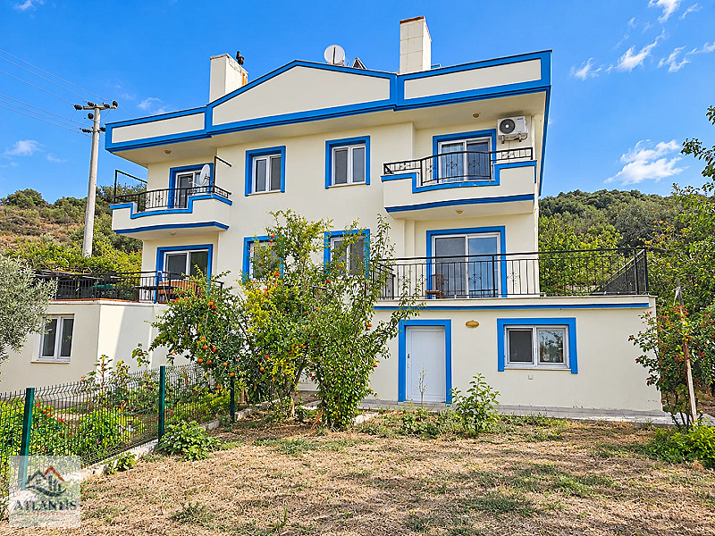 KARABURUNDA DENİZE 600 M | 466 m² BAHÇELİ | MANZARALI 6+1 VİLLA